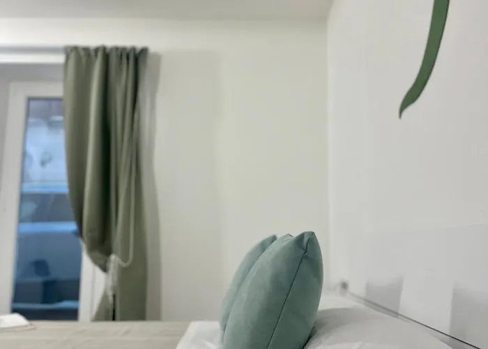 Chez-nous By Bonsai *